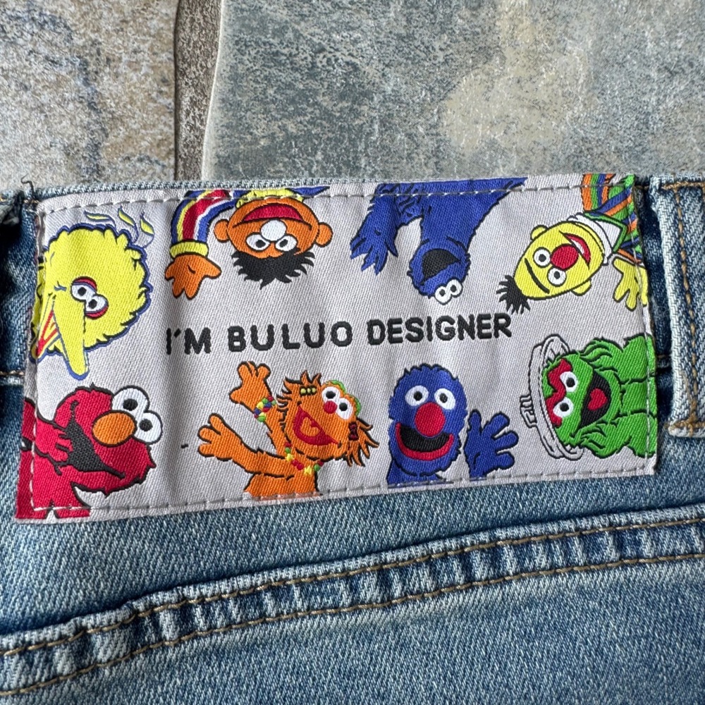 Y2K Sesame Street Denim Shorts M (Tagged XL) Raw Hem Grunge Bermuda Jean Jorts - Picture 3 of 5